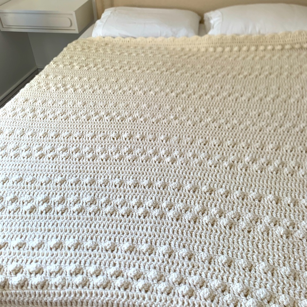 Cozy Cream crochet Blanket